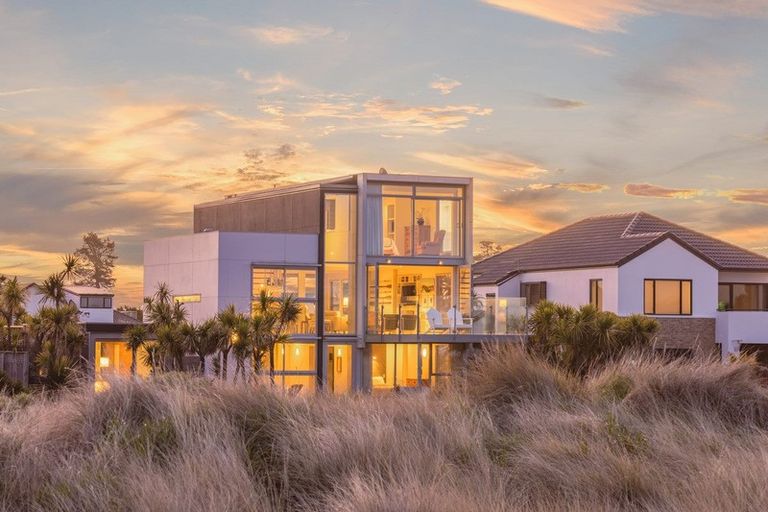 Photo of property in 14 Driftwood Lane, Waimairi Beach, Christchurch, 8083