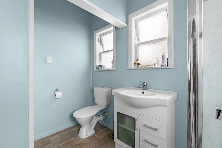 Photo of property in 17 Robert Street, Marton, 4710