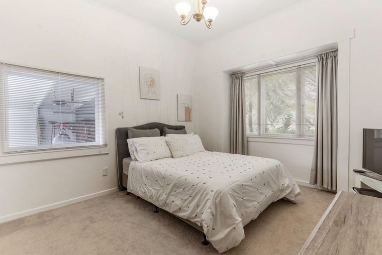 Photo of property in 35 Mcleod Road, Henderson, Auckland, 0612