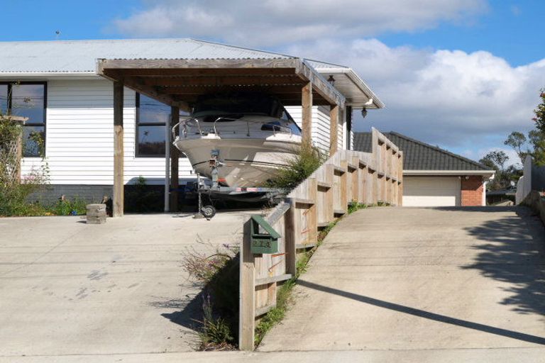 Photo of property in 37a Andrew Road, Howick, Auckland, 2010