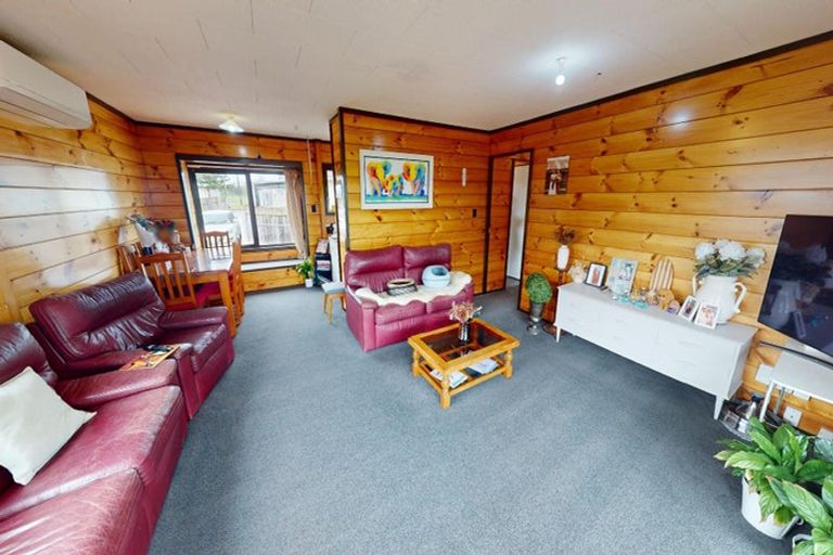 Photo of property in 8a Ngaire Street, Longburn, Palmerston North, 4412