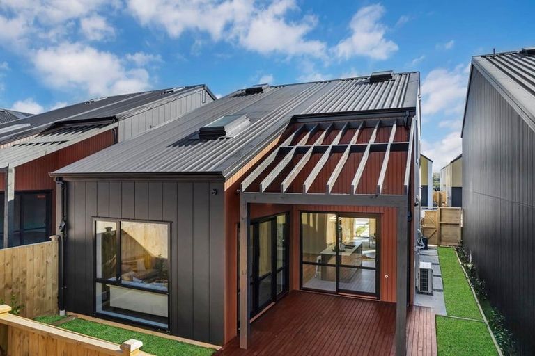 Photo of property in 11 Murray Grey Lane, Karaka, 2580