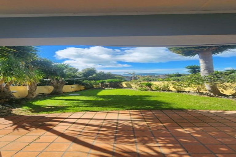 Photo of property in 1/83 East Coast Road, Castor Bay, Auckland, 0620