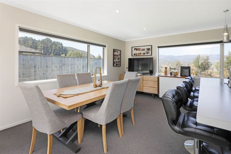 Photo of property in 4 Cory Jane Grove, Riverstone Terraces, Upper Hutt, 5018