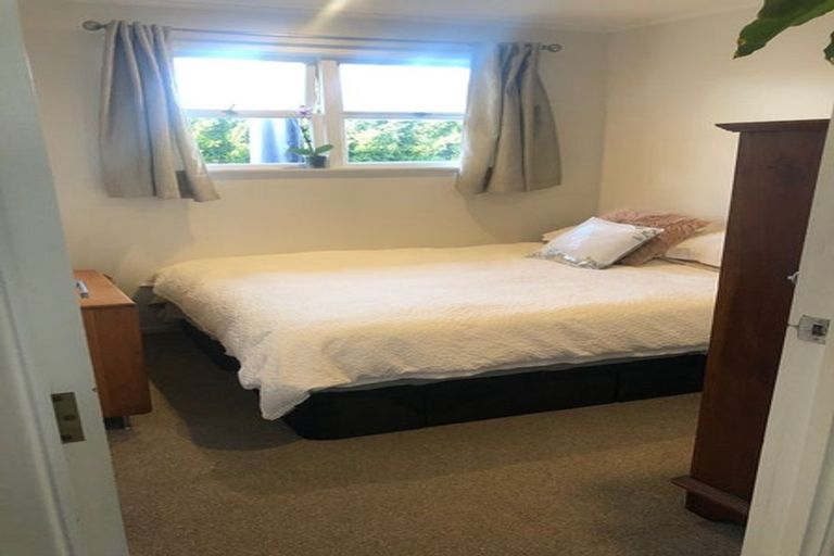 Photo of property in 2/61 Forrest Hill Road, Milford, Auckland, 0620