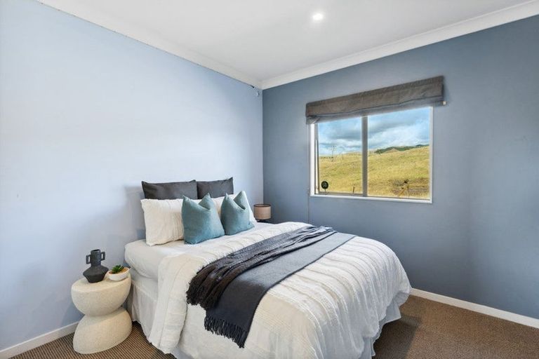Photo of property in 9 Waitaheke Road, Te Horo, Otaki, 5581