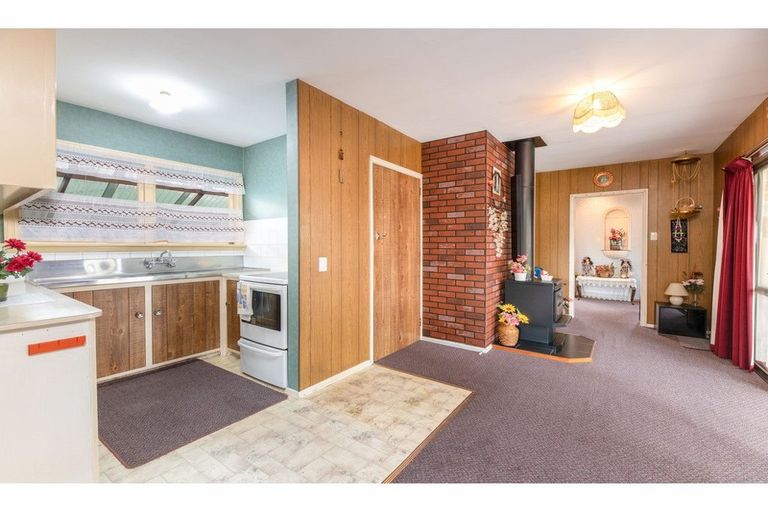 Photo of property in 64 Niven Street, Avondale, Christchurch, 8061