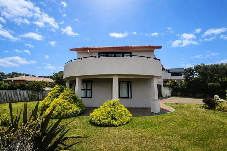 Photo of property in 24 Pendennis Point, Camborne, Porirua, 5026
