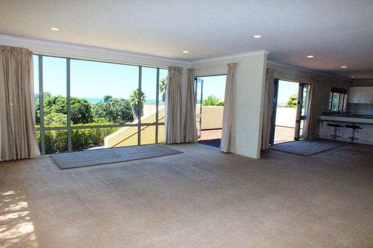 Photo of property in 2 Gulf Harbour Drive, Gulf Harbour, Whangaparaoa, 0930