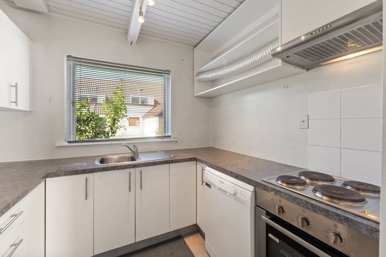 Photo of property in 3/62 Picton Avenue, Riccarton, Christchurch, 8011