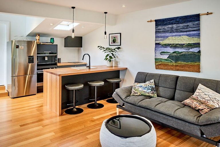 Photo of property in 22 Mount Pleasant Road, Aro Valley, Wellington, 6012