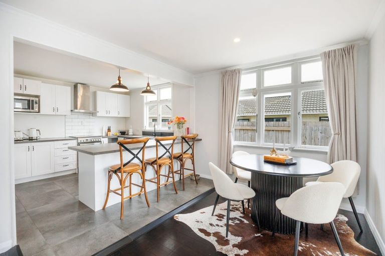 Photo of property in 12 Rata Street, Roslyn, Palmerston North, 4414