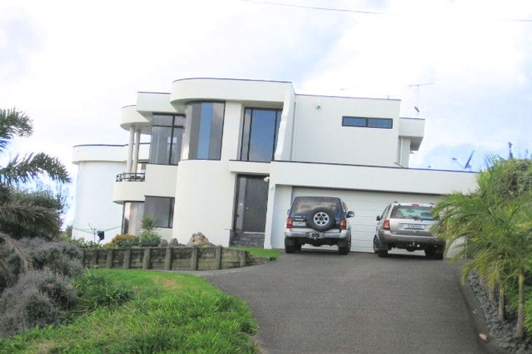 Photo of property in 26 Marellen Drive, Red Beach, 0932