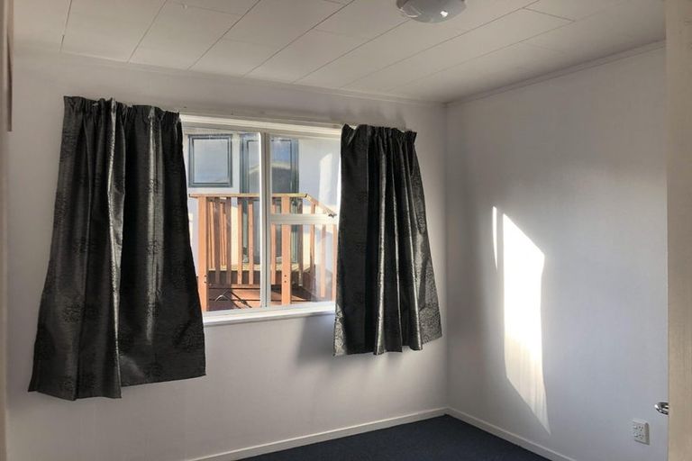 Photo of property in 51 Normanton Street, Glenfield, Auckland, 0629