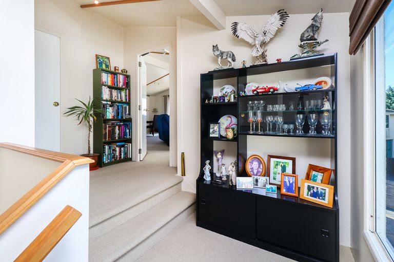 Photo of property in 80h Tirimoana Road, Te Atatu South, Auckland, 0602