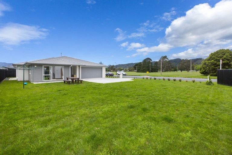 Photo of property in 26 Gallipoli Road, Trentham, Upper Hutt, 5018