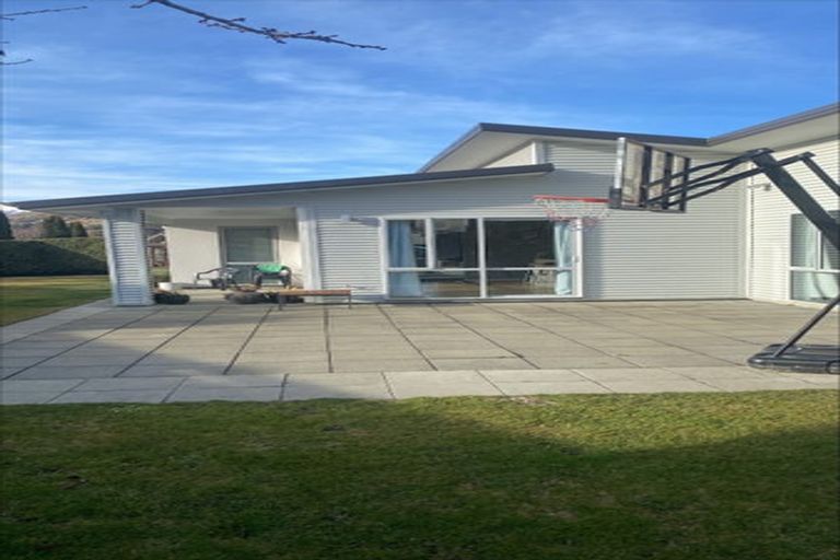 Photo of property in 56 Onslow Road, Lake Hayes, Queenstown, 9304