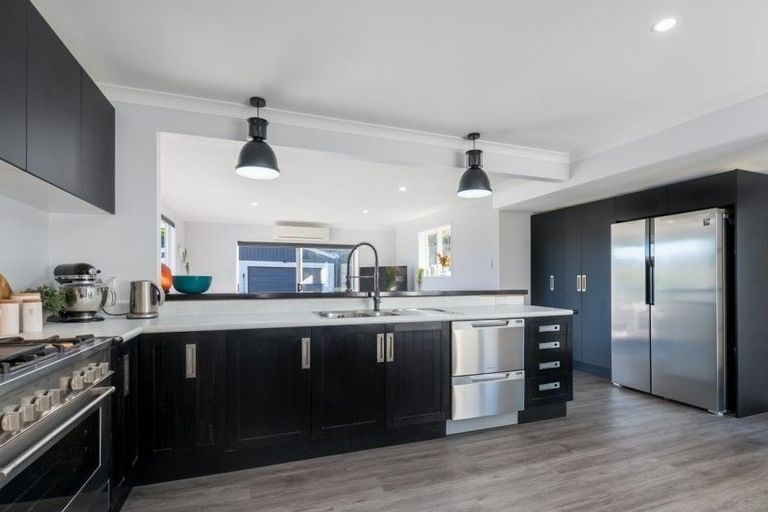 Photo of property in 12 Christchurch Crescent, Kelson, Lower Hutt, 5010