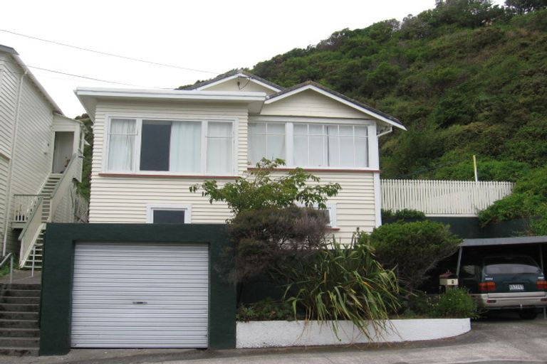 Photo of property in 5 Lonsdale Crescent, Rongotai, Wellington, 6022