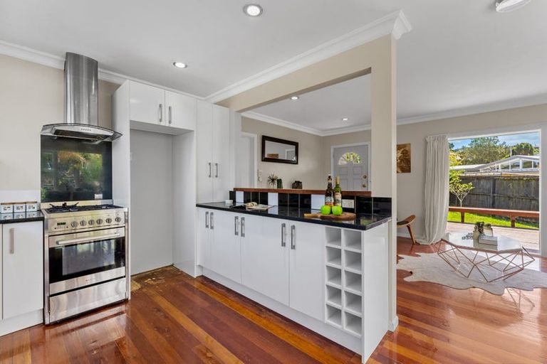 Photo of property in 1/5 Compton Street, Hillcrest, Auckland, 0627