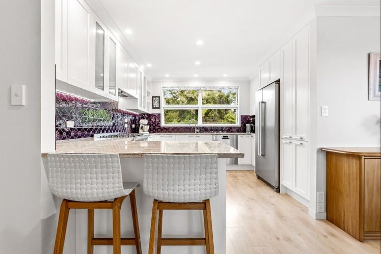 Photo of property in 14 Creek Street, Sandspit, Warkworth, 0982