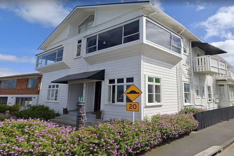 Photo of property in 7 Queens Parade, Devonport, Auckland, 0624