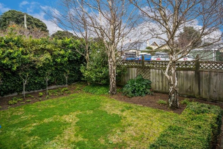 Photo of property in 67 Oroua Street, Eastbourne, Lower Hutt, 5013