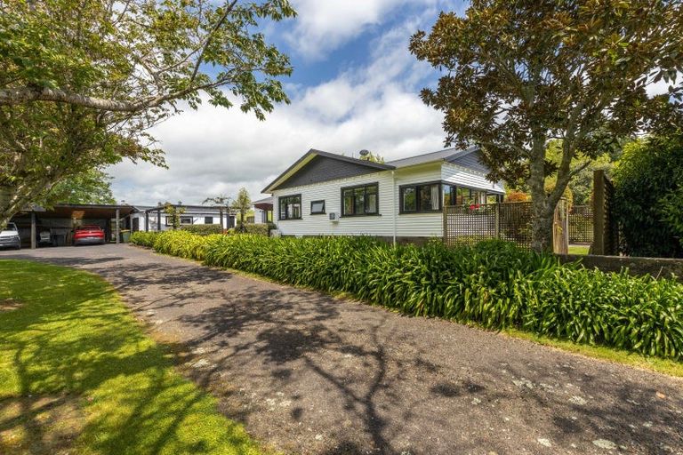 Photo of property in 82 Tikorangi Road, Tikorangi, Waitara, 4383