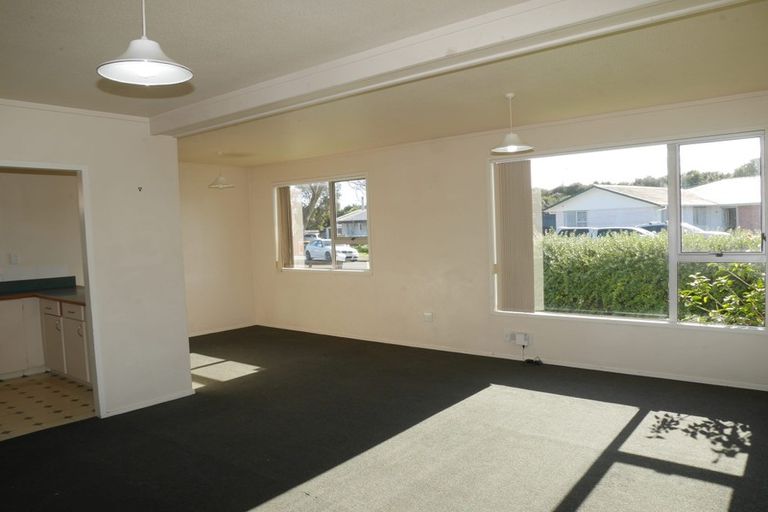 Photo of property in 11a Cypress Grove, Paraparaumu, 5032
