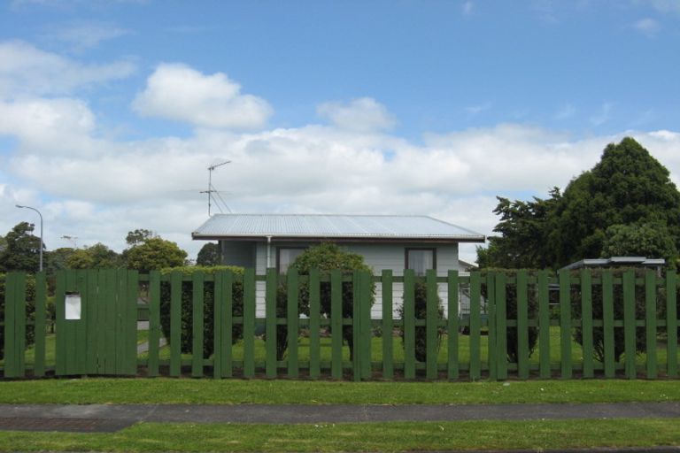 Photo of property in 12 Finlayson Avenue, Clendon Park, Auckland, 2103