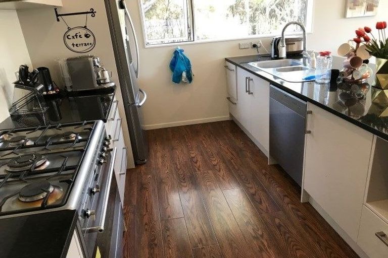 Photo of property in 76 Kyle Road, Greenhithe, Auckland, 0632