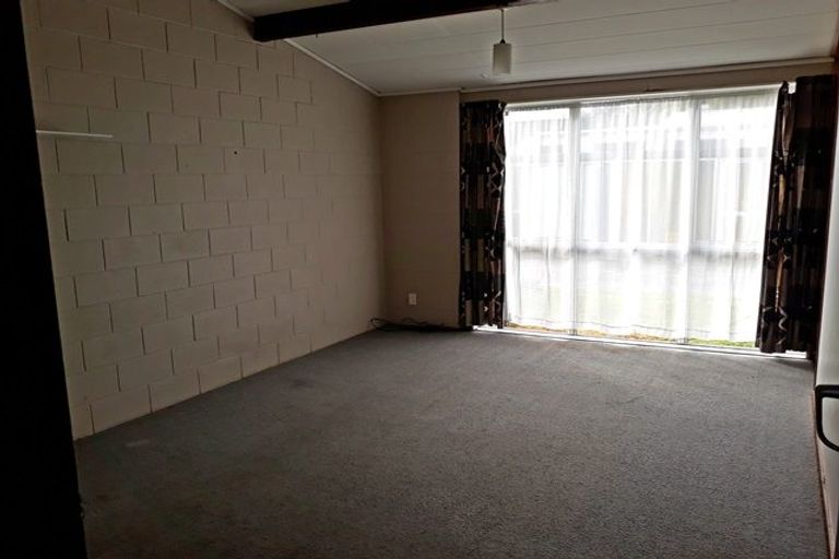 Photo of property in 17 Papakowhai Court, West End, Palmerston North, 4412