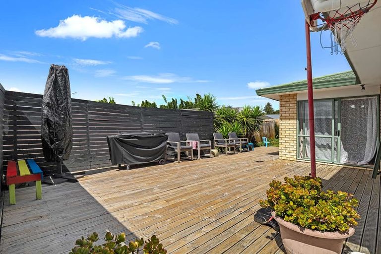 Photo of property in 16b Roick Parade, Glen Eden, Auckland, 0602