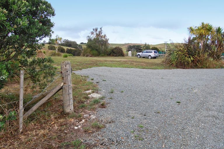 Photo of property in 126 Oneriri Road, Kaiwaka, 0573