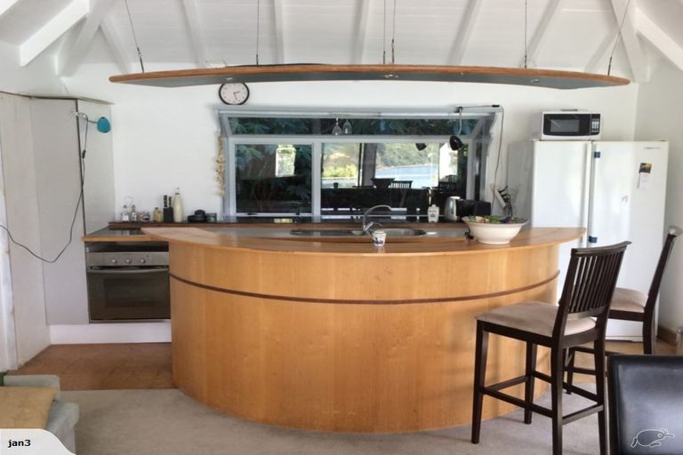 Photo of property in 2/194 Evans Bay Parade, Roseneath, Wellington, 6021