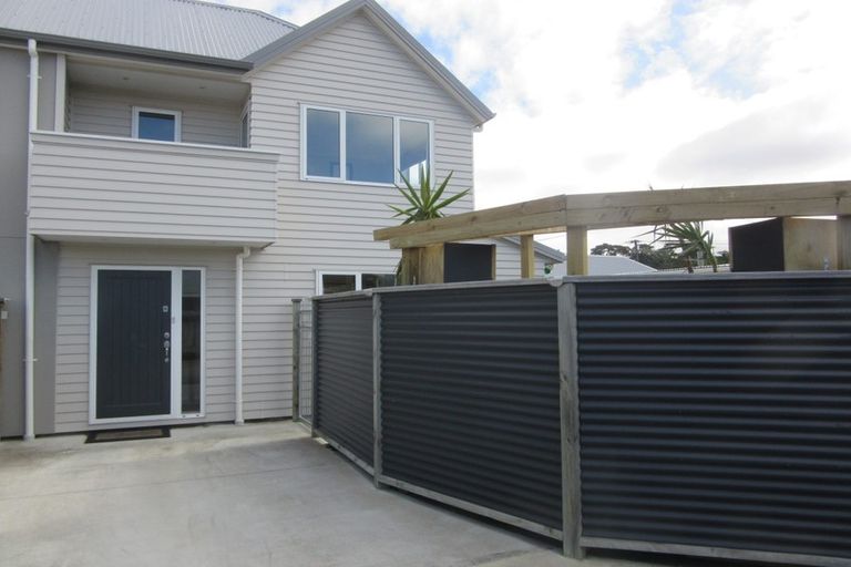 Photo of property in 8 Stone Street, Miramar, Wellington, 6022