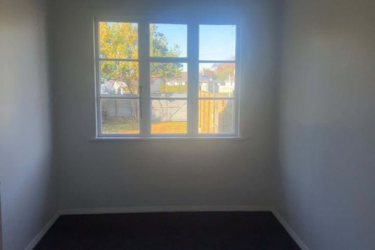 Photo of property in 2 Laurent Vc Street, Hawera, 4610