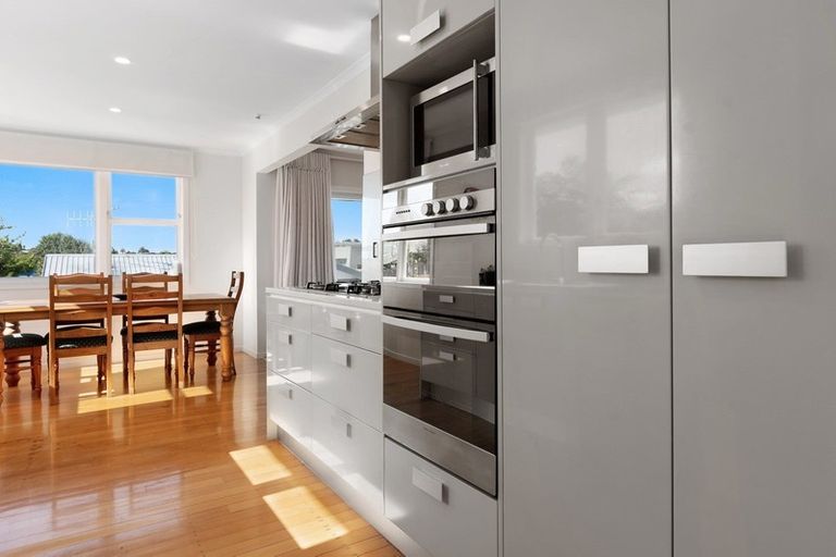 Photo of property in 3b Glenfield Place, Brookfield, Tauranga, 3110