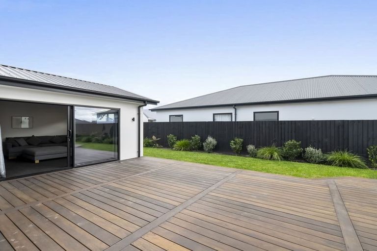 Photo of property in 6 Timara Crescent, Marshland, Christchurch, 8083