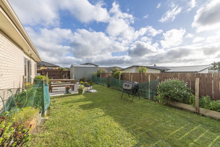 Photo of property in 243 Mark Avenue, Grenada Village, Wellington, 6037