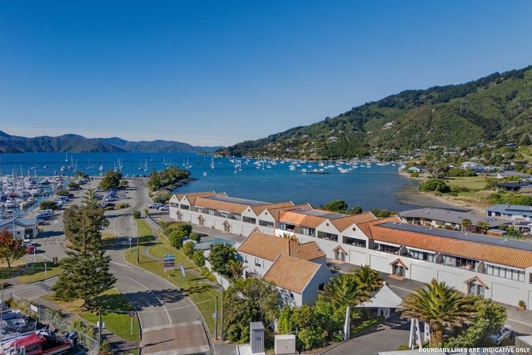 Photo of property in 10/45 Beach Road, Waikawa, Picton, 7220