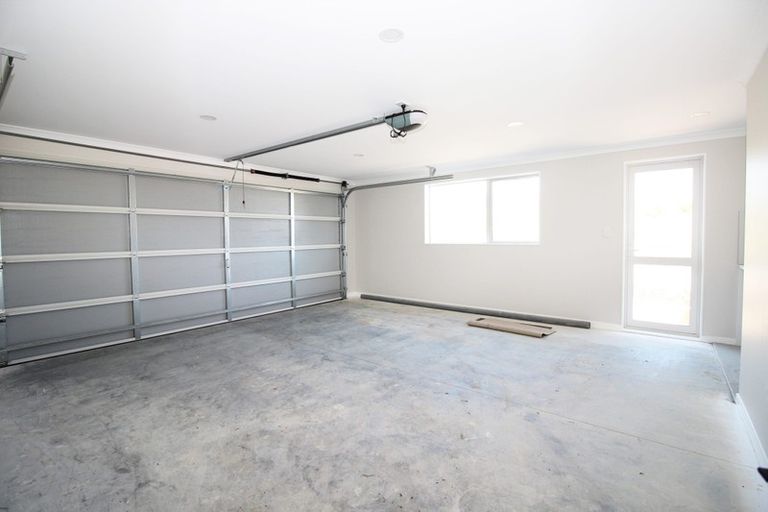 Photo of property in 80 Jeroboam Loop, Kumeu, 0810