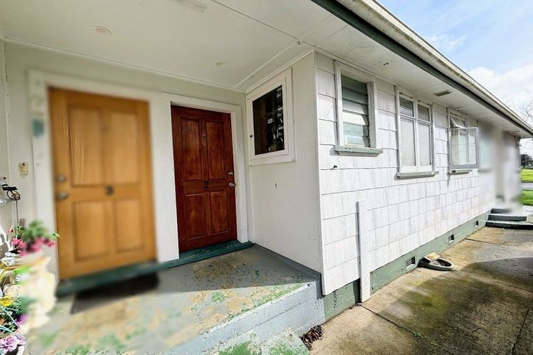 Photo of property in 2 Collie Road, Pukekohe, 2120