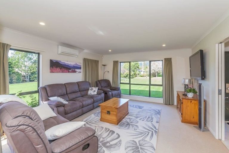 Photo of property in 7 Wakefield Road, Levin, 5571