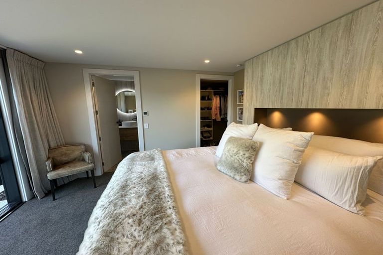 Photo of property in 10 Drysdale Road, Jacks Point, 9371