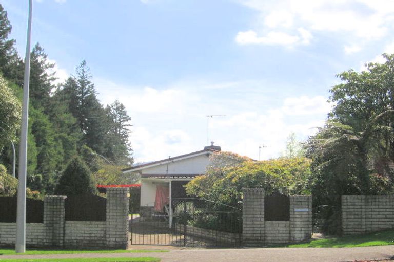 Photo of property in 2 Lynmore Avenue, Lynmore, Rotorua, 3010