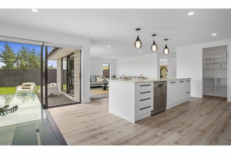 Photo of property in 16 Foster Place, Mount Pisa, Cromwell, 9383