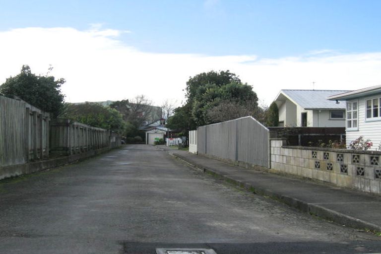 Photo of property in 2/239a Vogel Street, Roslyn, Palmerston North, 4414