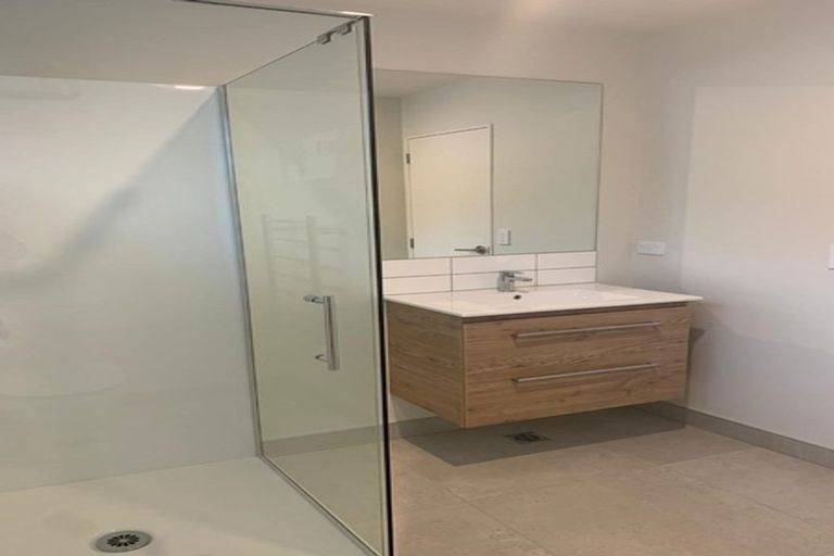 Photo of property in 7/48 Glen Road, Stokes Valley, Lower Hutt, 5019