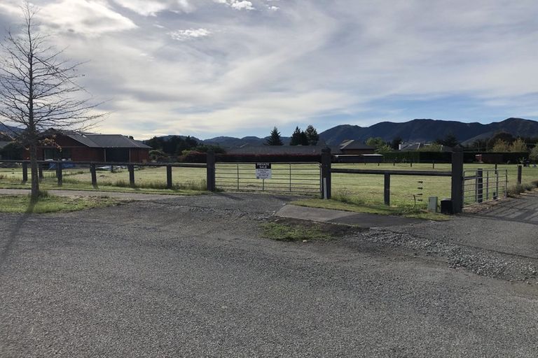 Photo of property in 8 Ewen Place, Hanmer Springs, 7334